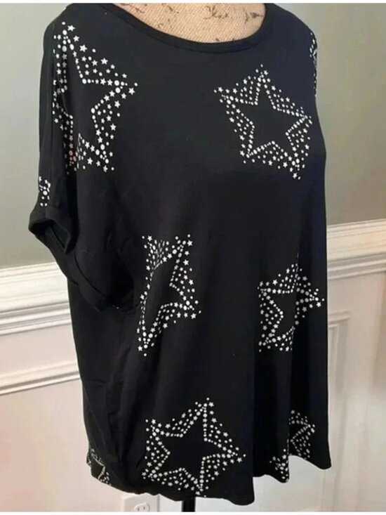 Tops - Black Short Sleeve Star Print Top - Size Large